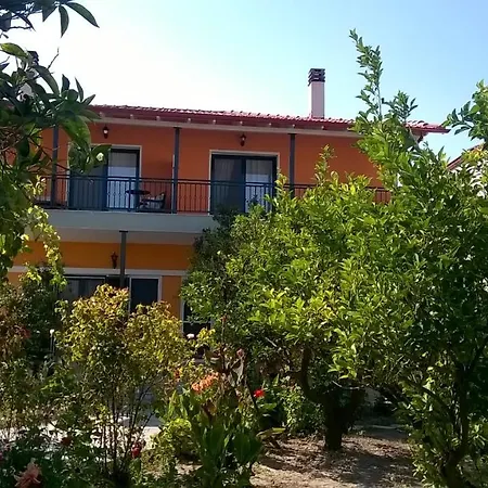 Apartment Orange Tree Garden Pefkochori