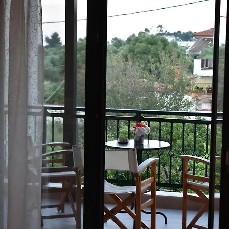 Orange Tree Garden Apartment *