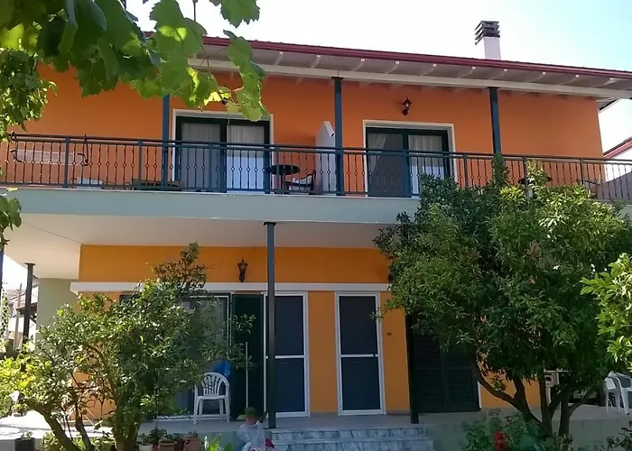 Orange Tree Garden Апартаменты Пефкохори