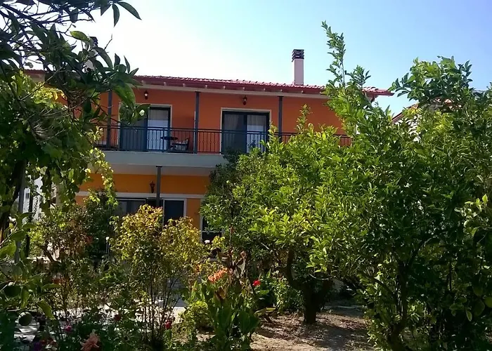 Апартаменты Orange Tree Garden Пефкохори